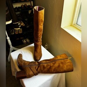 Tommy Hilfiger Suede Knee High Boots with Block Heel and Zipper Closure Size 8